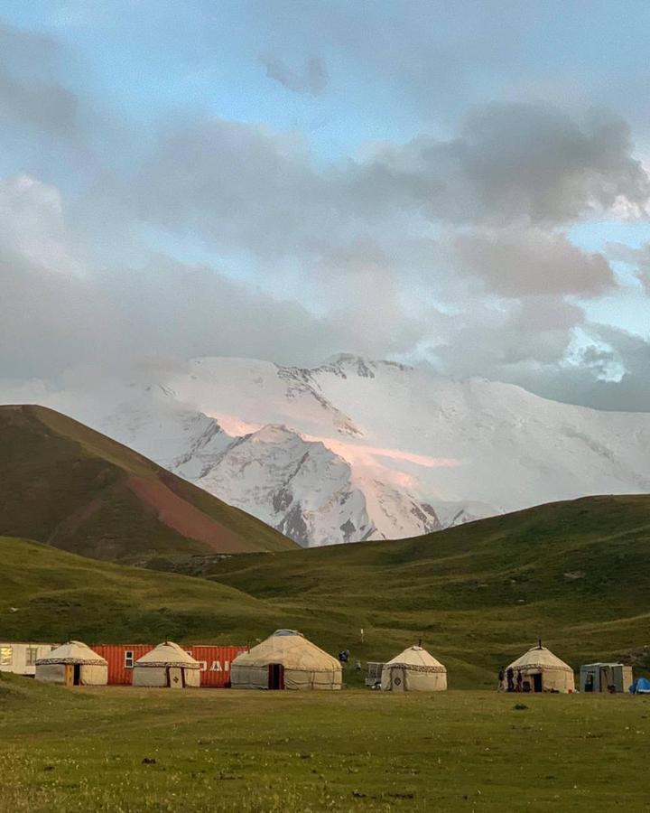 Pamir Nomad Yurt Camp Hotel Kara-Kavak Luaran gambar