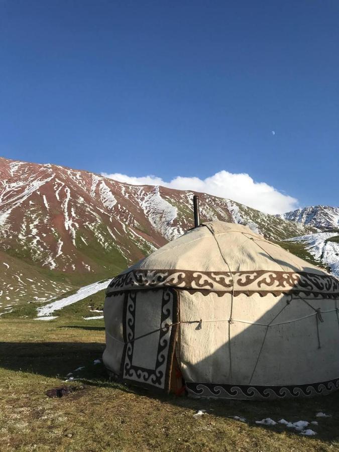 Pamir Nomad Yurt Camp Hotel Kara-Kavak Luaran gambar