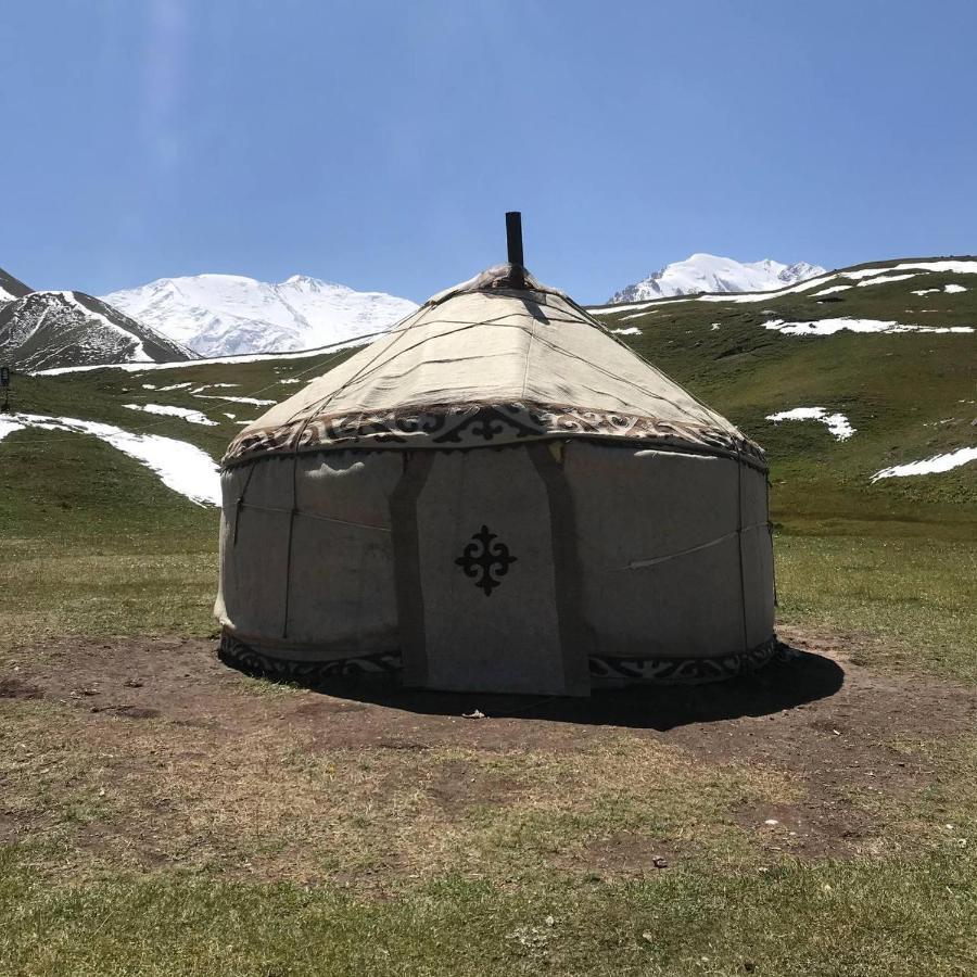 Pamir Nomad Yurt Camp Hotel Kara-Kavak Luaran gambar