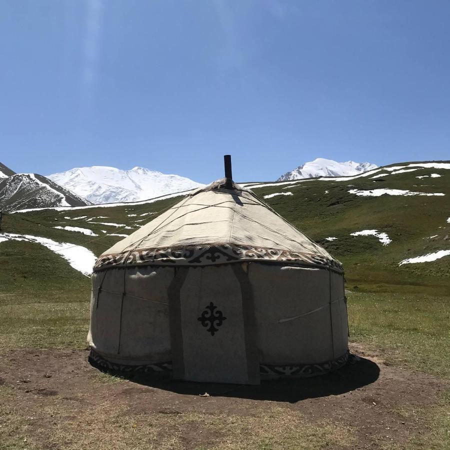 Pamir Nomad Yurt Camp Hotel Kara-Kavak Luaran gambar