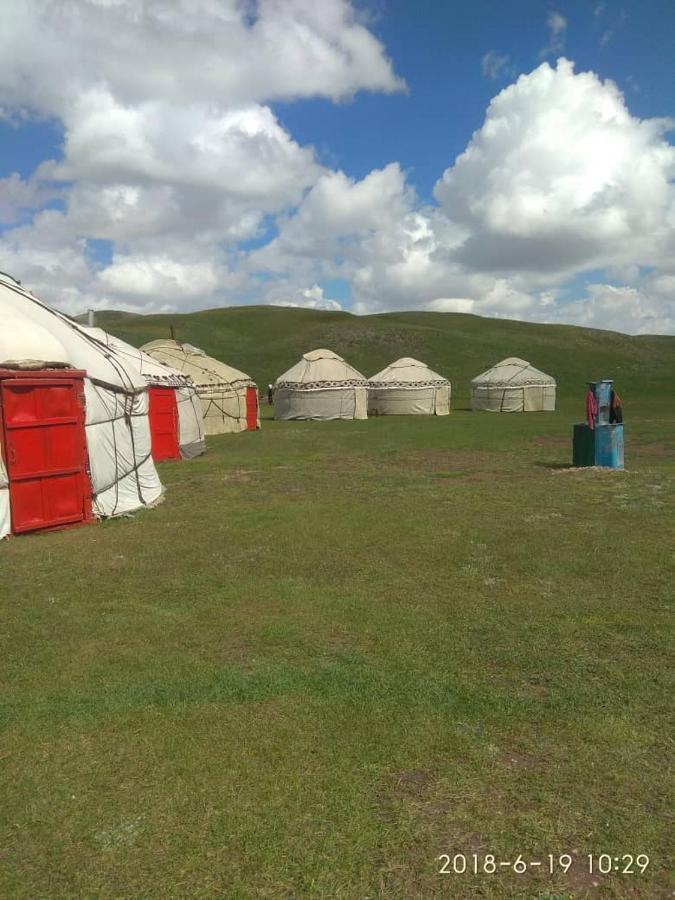 Pamir Nomad Yurt Camp Hotel Kara-Kavak Luaran gambar