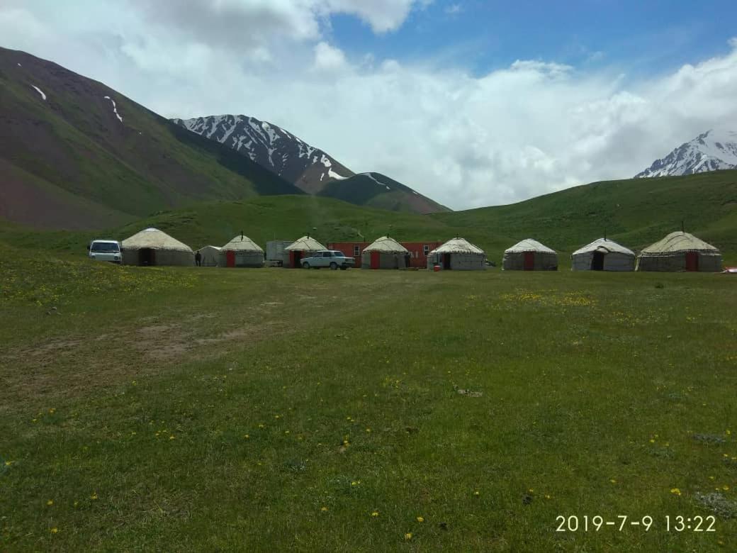 Pamir Nomad Yurt Camp Hotel Kara-Kavak Luaran gambar